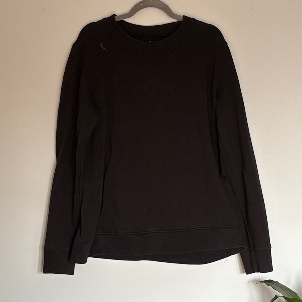 Duluth Trading Co Women's Black Crewneck Sweater